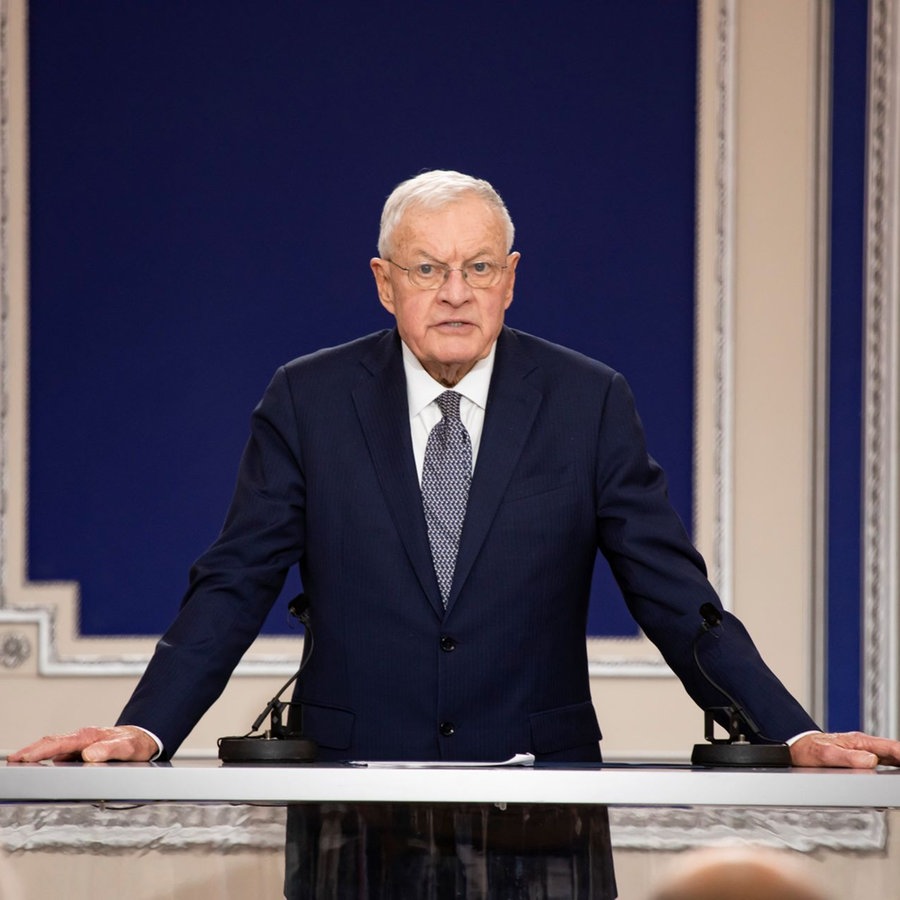 Generalleutnant Keith Kellogg, ehemaliger nationaler Sicherheitsberater des US-Vizepräsidenten Mike Pence, spricht auf einer Konferenz. © picture alliance / Sipa USA | SOPA Images 