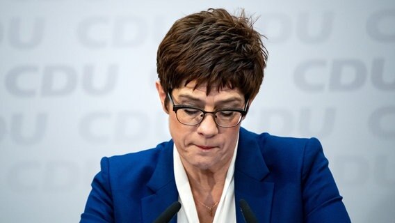 Zustimmung Und Sorge Nach Kramp Karrenbauer Ruckzug Ndr De Nachrichten Ndr Info