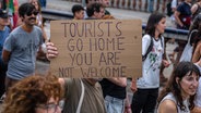 Demonstration in Barcelona gegen Massentourismus © picture alliance/dpa/SOPA Images via ZUMA Press Wire Foto: Paco Freire