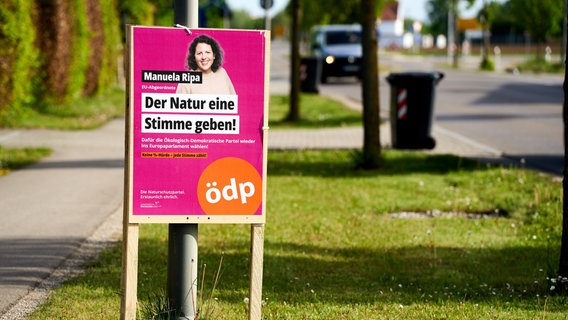 Plakat der ÖDP zur Europawahl 2024 © picture alliance / CHROMORANGE | bihlmayer-media.com 