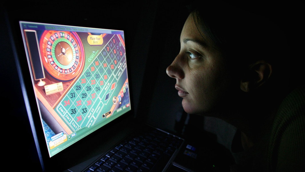 Auf einem Bildschirm ist ein Online-Roulette-Spiel zu sehen