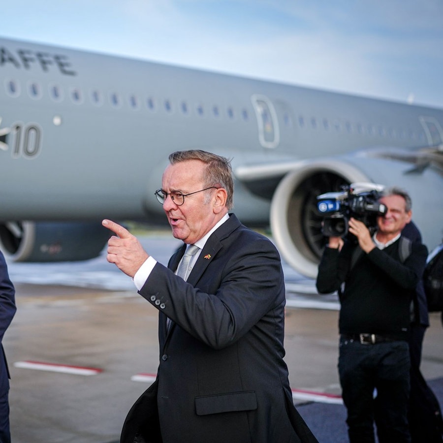 Boris Pistorius (SPD), Bundesminister der Verteidigung, kommt auf dem Internationalen Flughafen in Vilnius an. © picture alliance/dpa | Kay Nietfeld Foto: Kay Nietfeld