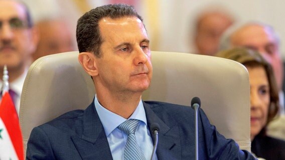 Baschar al-Assad, Präsident von Syrien, während des arabischen Gipfels. © picture alliance/dpa/Saudi Press Agency/AP 