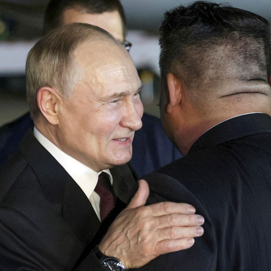 Wladimir Putin, Präsident von Russland, zu Besuch bei Kim Jong Un in Nordkorea. © picture alliance / ASSOCIATED PRESS | Gavriil Grigorov Foto: Gavriil Grigorov