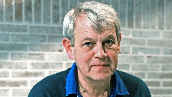 Ein Porträtbild von Kinderbuch-Illustrator und Künstler Axel Scheffler. © dpa Foto: Tobias Hase