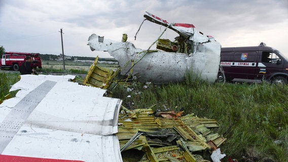 Wrackteile der Boeing 777 des Fluges MH17 der Malaysia Airlines, die am 17. Juli 2014 beim Flug über Donetzsk in der Ukraine abgeschossen wurde und abgestürzt ist. © picture alliance / dpa | Alyona Zykina Foto:  Alyona Zykina
