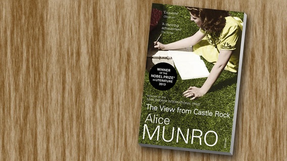 Cover des Buches "The view from castle rock" von Alice Munro. © Chatto & Windus 