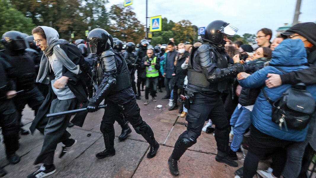 Weitere Proteste in Russland gegen Teilmobilisierung | NDR.de