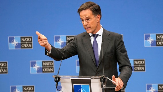 NATO-Generalsekretär Mark Rutte spricht während einer Pressekonferenz. © dpa picture alliance/AP Foto: Virginia Mayo