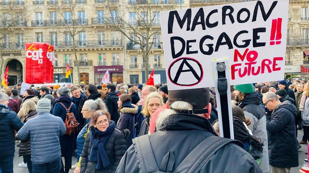 Kampf Um Die Rente Proteste Gegen Frankreichs Reform Ndr De Nachrichten Ndr Info