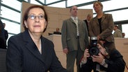 Die bisherige schleswig-holsteinische Ministerpräsidentin Heide Simonis (SPD) sitzt am 27. April 2005 kurz vor der Wahl des neuen schleswig-holsteinischen Ministerpräsidenten zum letzten Mal auf ihrem Platz im Landtag in Kiel. © picture-alliance/ dpa/dpaweb Foto: Wulf Pfeiffer