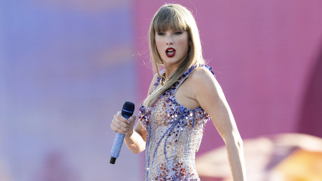 Die US-amerikanische Sängerin Taylor Swift tritt während ihres Konzerts im Rahmen ihrer 