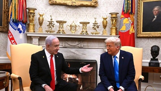 US-Präsident Donald Trump und der israelische Premier Benjamin Netanjahu im Weißen Haus. © picture alliance / Anadolu | Avi Ohayon (GPO) /Handout Foto: Avi Ohayon