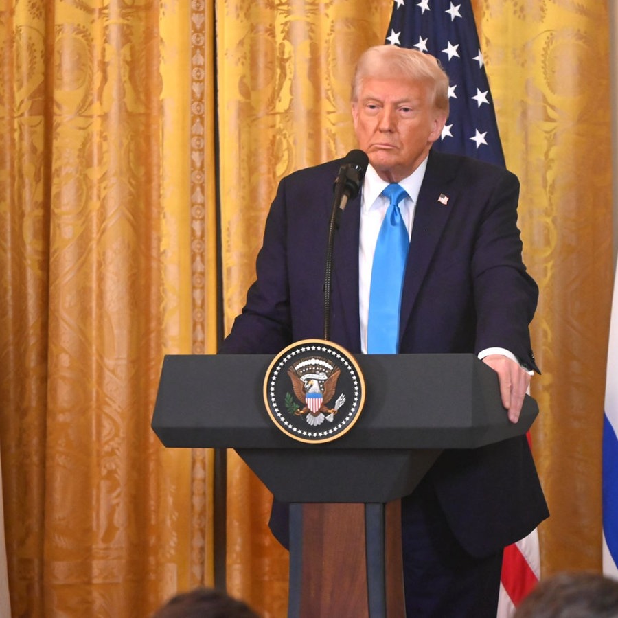 US-Präsident Donald Trump hält eine Pressekonferenz im Weißen Haus (mit dem israelischen Premierminister Benjamin Netanjahu, den man auf diesem Foto nicht sieht.). © picture alliance / Anadolu | Kyle Mazza Foto: Kyle Mazza