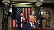 US-Präsident Donald Trump spricht vor einer gemeinsamen Sitzung des Kongresses im Kapitol. © dpa-Bildfunk Foto: Win McNamee/POOL Getty Images/AP/dpa