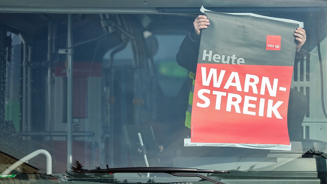 Public Transport Strike Week: Demonstrations and Closures Across Northern Germany