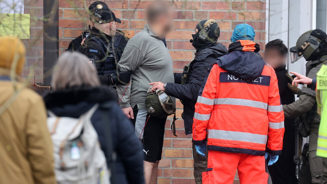 Polizeieinsatz In Schweriner Kirchengemeinde: Abschiebeversuch ...