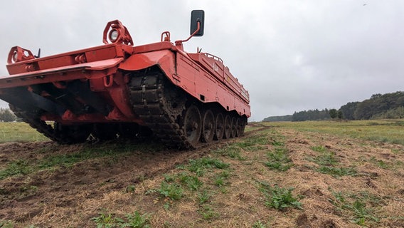 Ein Schützenpanzer "Marder", der eigentlich zu Brandschutzzwecken eingesetzt wird. © Chris Loose Foto: Chris Loose