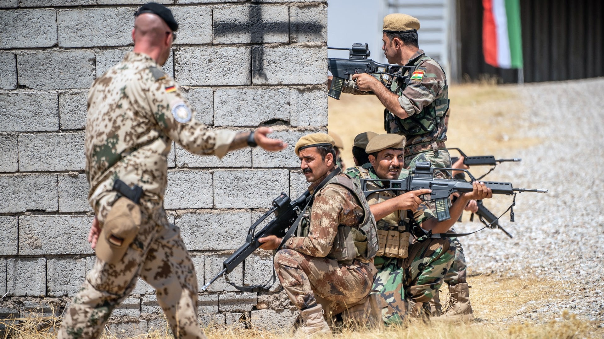 Bundeswehr Fuhrt Irak Einsatz Mit Mv Soldaten Fort Ndr De Nachrichten Mecklenburg Vorpommern