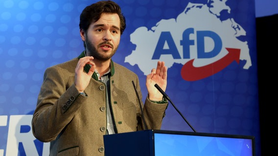 Dario Seifert, Vorsitzender der AfD-Fraktion in der Stralsunder Bürgerschaft und führendes Mitglied der rechtsextremen Jungen Alternative Mecklenburg-Vorpommern. © dpa Foto: Bernd Wüstneck