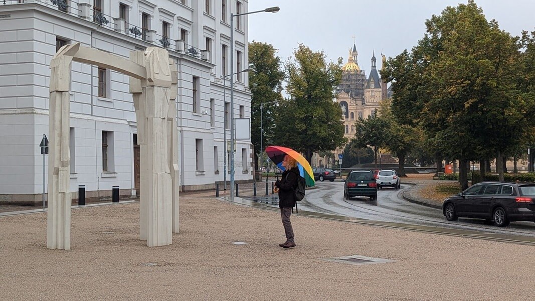 Schwerin: Platz an der Graf-Schack-Allee umgestaltet