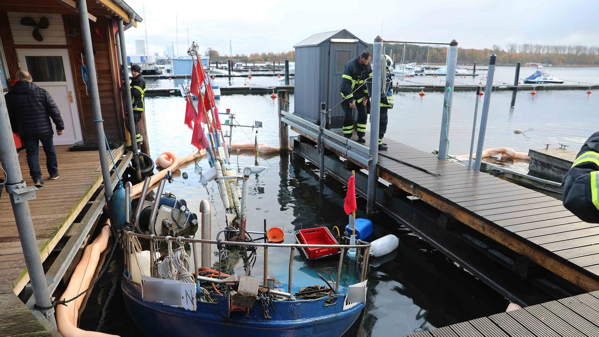 Schiffshörner für Seeleute – Hupkonzert in Rostock