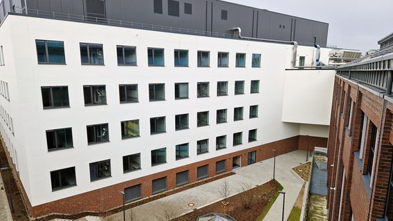 Das Zentrum für Life Science und Plasmatechnologie in Greifswald © NDR Foto: Birgit Vitense