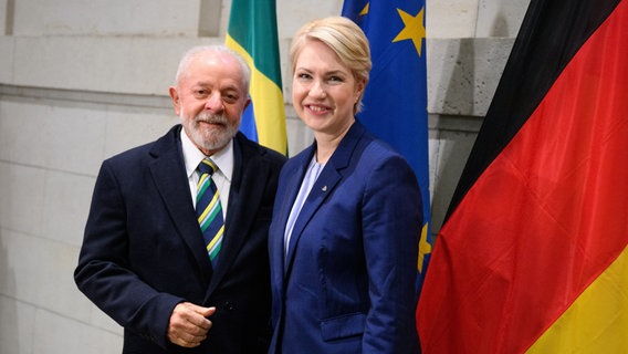 Manuela Schwesig und Lula da Silva, Präsident von Brasilien © dpa | Bernd von Jutrczenka Foto: Bernd von Jutrczenka