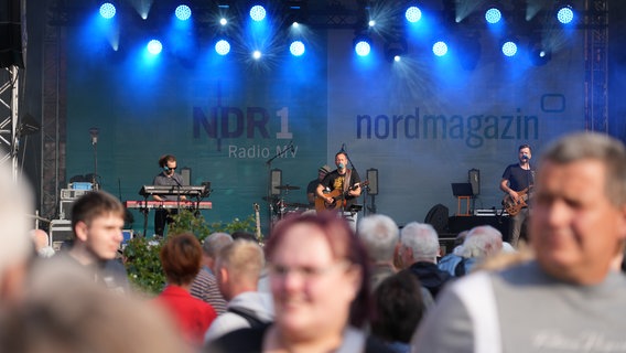 Die NDR 1 Sommerparty Bühne in Grabow. © NDR 1 Radio MV Foto: Jan Baumgart