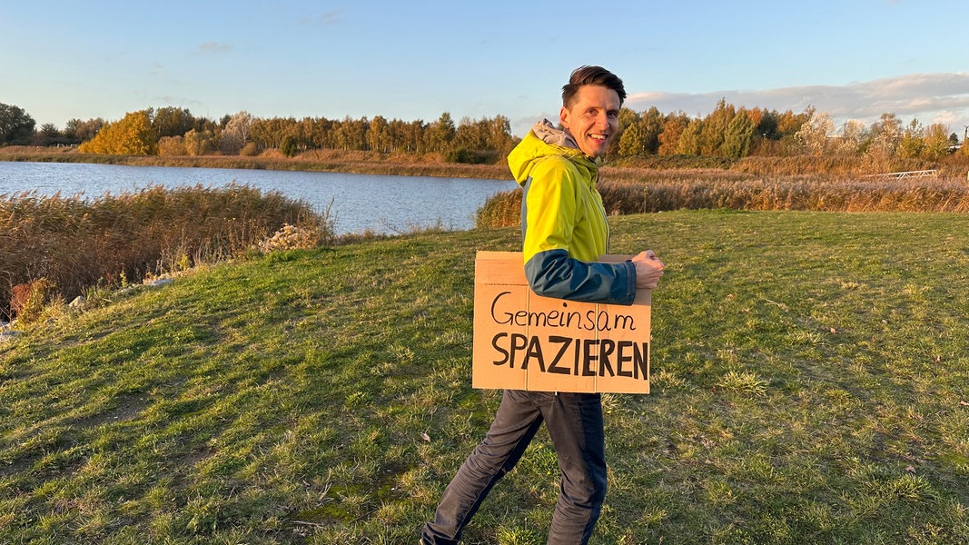 Wie organisierte Spaziergänge in Rostock gegen Einsamkeit helfen