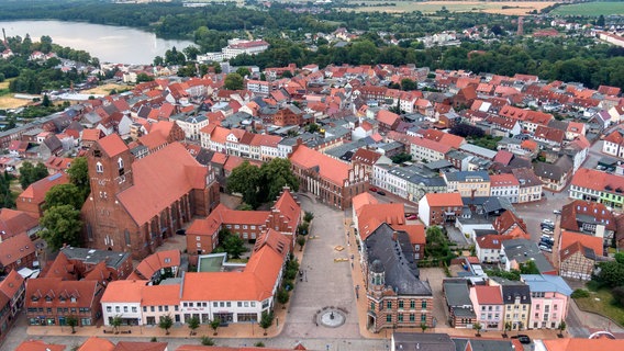 Die Kreisstadt Parchim in Westmecklenburg von oben © Stadt Parchim Foto: Steffen Struck