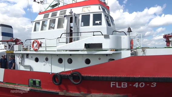 Das Feuerlöschboot FLB-40 in Rostock © NDR 