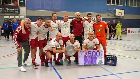 Die Mannschaft vom SV Warnemünde gewinnt die Rostocker Stadtmeisterschaft. © Patrick Tempel Foto: Patrick Tempel