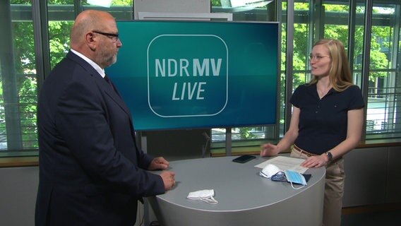 Harry Glawe, Gesundheitsminister, im NDR MV Live Studio © NDR Foto: Screenshot