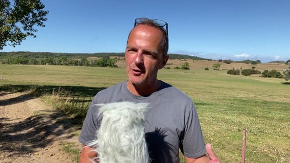 Stefan Kreibohm präsentiert das Wetter für den 15. September von der Insel Hiddensee. © NDR Foto: NDR