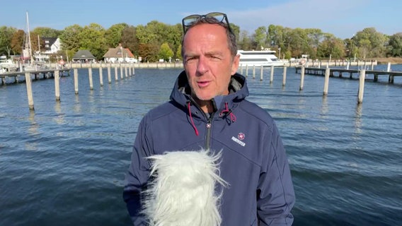 Stefan Kreibohm präsentiert das Wetter für Sonntag, den 20. Oktober 2024 © NDR Foto: NDR