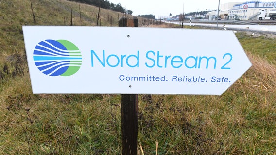 Ein Schild mit der Aufschrift Nord Stream 2 © picture alliance/dpa/dpa-Zentralbild Foto: Stefan Sauer