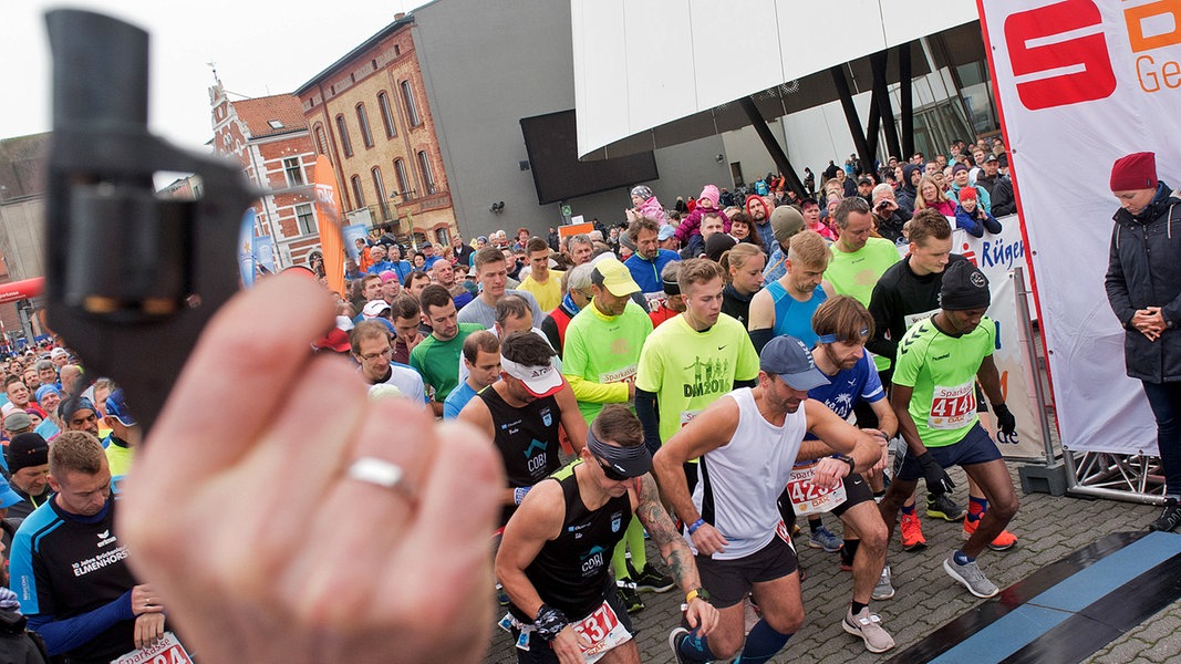 Mehr als 5.100 Läufer bei Rügenbrücken-Marathon