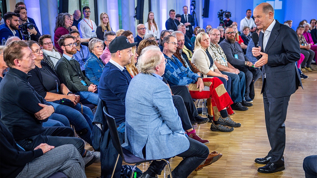 Liveticker zur Einheitsfeier: Kanzler sieht AfD-Verbotsantrag skeptisch