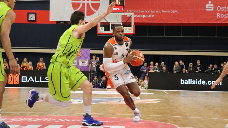 Basketball Bittere Niederlage Fur Die Seawolves Ndr De Sport