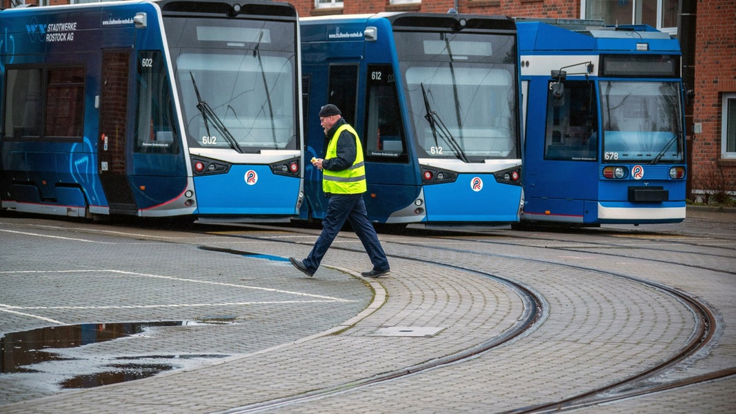 Ende Des Warnstreiks: Busse Und Bahnen In MV Fahren Wieder | NDR.de ...