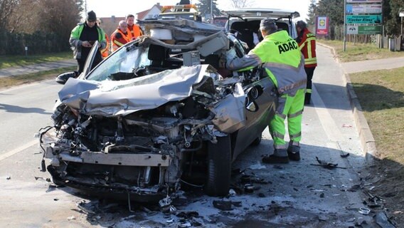 Usedom: Mann Stirbt Bei Verkehrsunfall Auf Der B111 | NDR.de ...