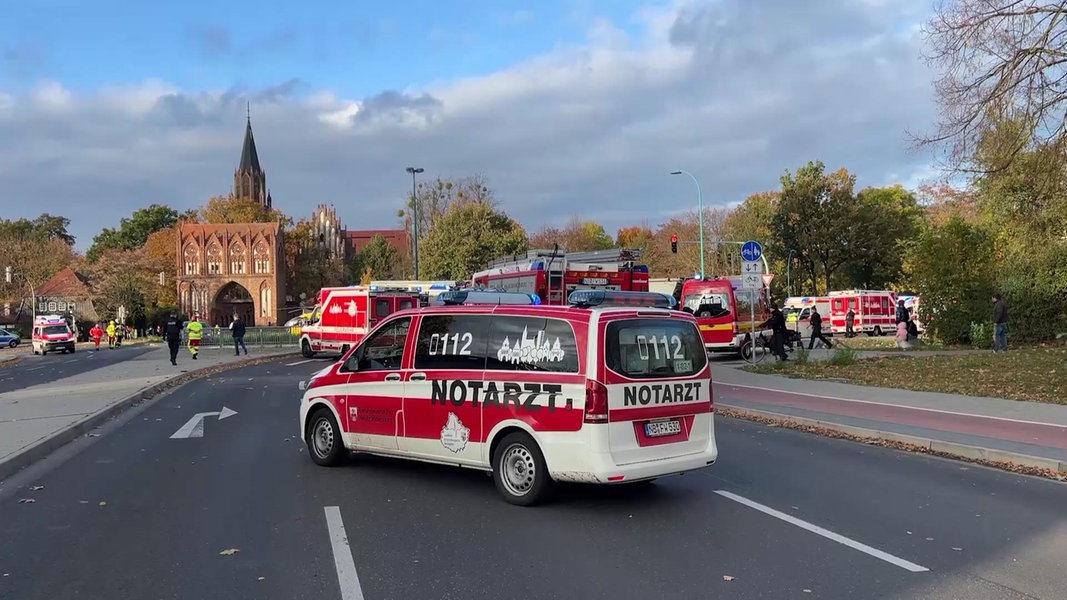 Mehrere Personen Bei Unfall In Neubrandenburg Verletzt | NDR.de ...