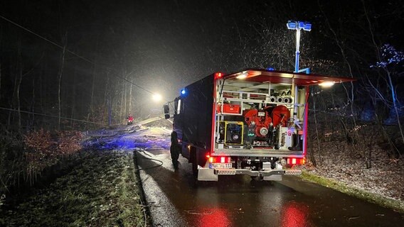 Feuerwehr im Einsatz © NDR Foto: Michael Brockmöller