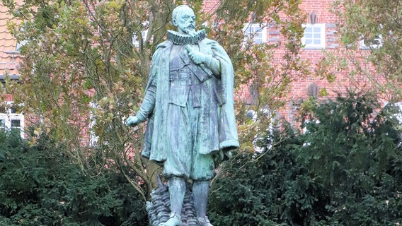 Das Lambert-Steinwich-Denkmal in Stralsund. © Hansestadt Stralsund 