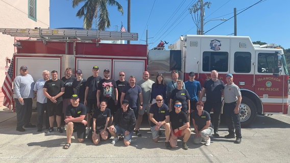 Feuerwehrleute aus Jarmen und Plötz besuchen derzeit andere Feuerwehren in Florida. © Freiwillige Feuerwehr Jarmen 