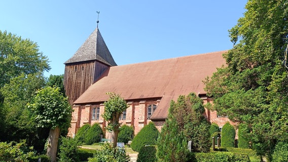 Die Seemannskirche in Prerow. © NDR Foto: Konrad Buchwald