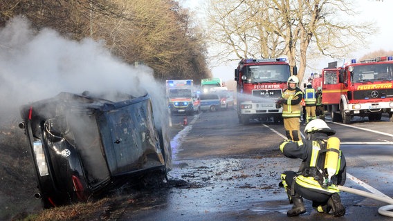 Schwerer Unfall zwischen Goldberg und Karow. © Michael-Günther Bölsche Foto: Michael-Günther Bölsche