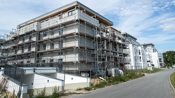 Neue Wohnhäuser der Rostocker Wohnungsgesellschaft Wiro in Warnemünde © dpa-Bildfunk Foto: Jens Büttner