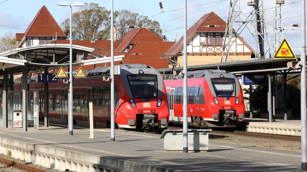 Warnemünde: S-Bahn-Ausfälle Bei Brückenfest Und Strandwetter | NDR.de ...